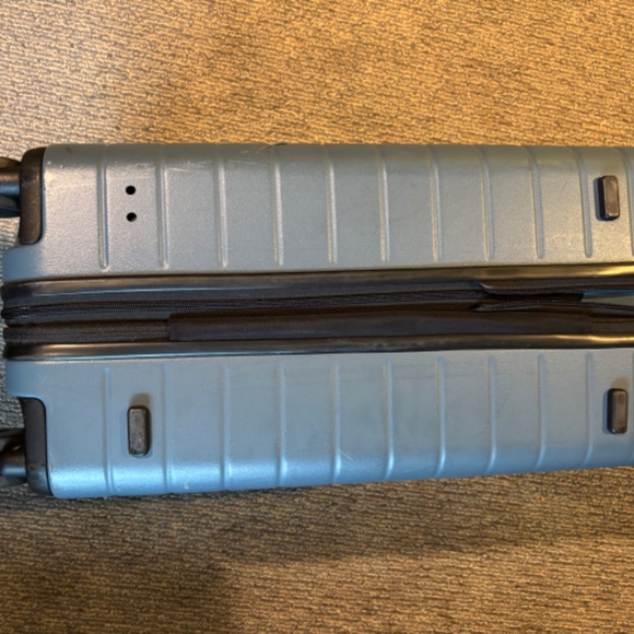 AWAY Medium Flex checked suitcase - Picture 5 of 8